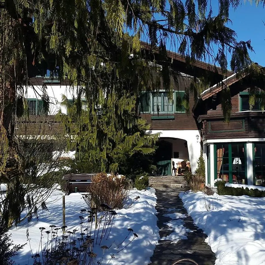 Haus Am Moos Bed and Breakfast Salzburg Bed & Breakfast